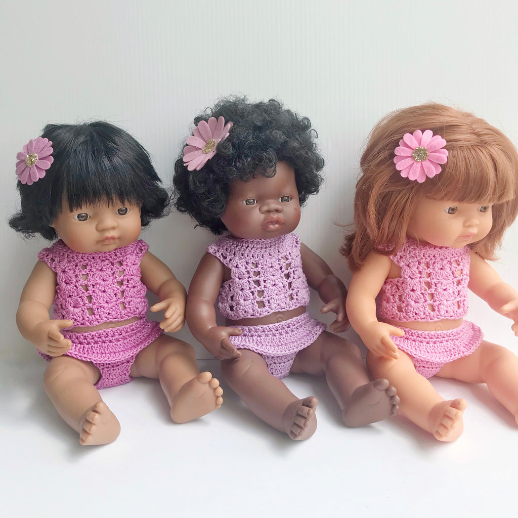 Crocheted Dolly Set